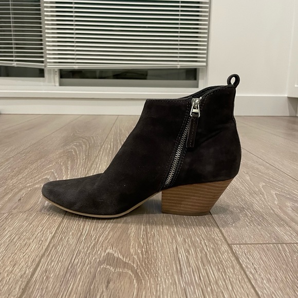 Size 8.5 Dolce Vita ankle boots - Picture 7 of 10